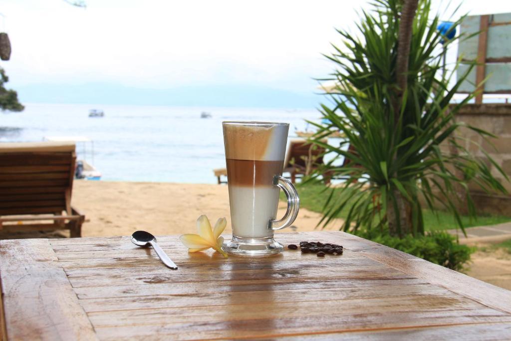 Molamola House Hotel Nusa Lembongan  Exterior photo