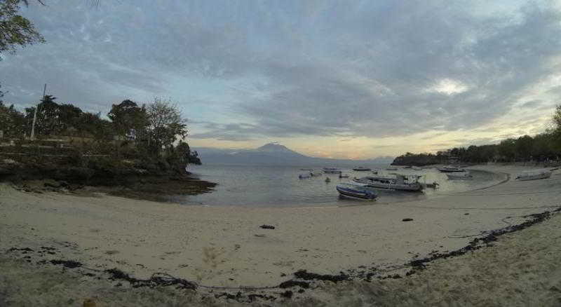 Molamola House Hotel Nusa Lembongan  Exterior photo